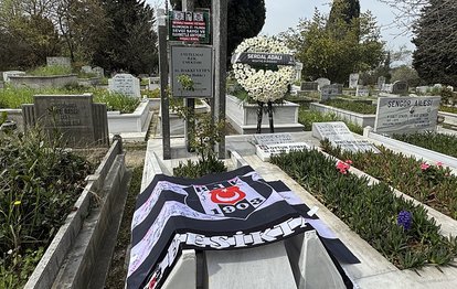 "Baba Hakkı" kabri başında anıldı