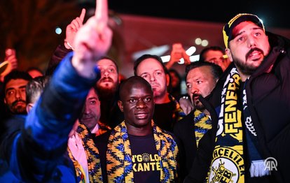 "Fenerbahçe'nin Altın Transferi: N'Golo Kante, İstanbul'da Sahaları Sallayacak!"