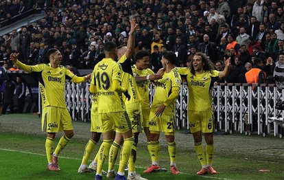 "Fenerbahçe, Süper Lig'de Kocaelispor'u 2-0 Mağlup Etti: Asensio ve Nene'nin Gol Şöleni"